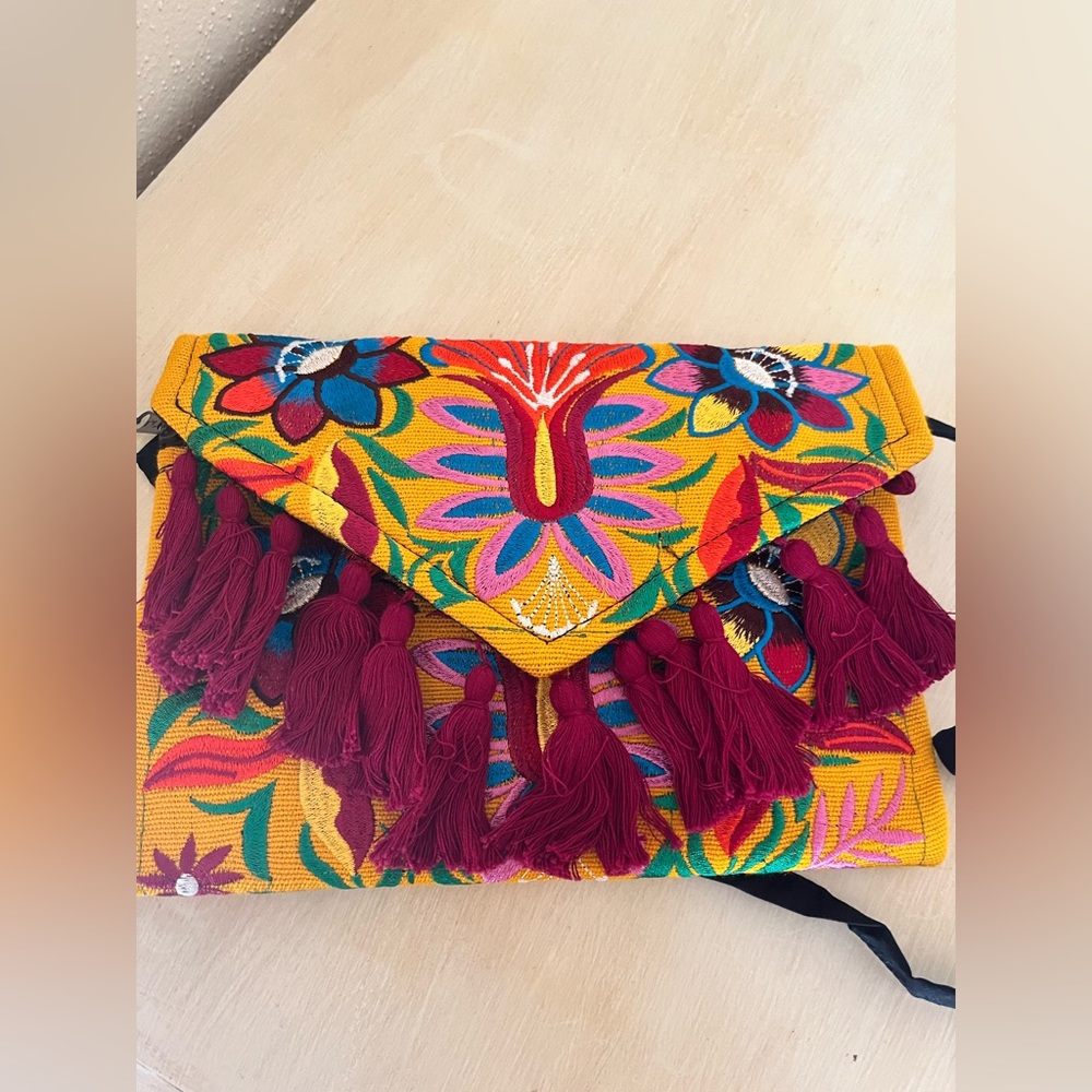 Vibrant yellow crossover bag!